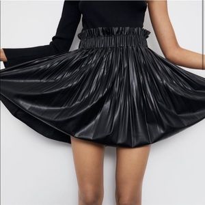 NWT Zara leather skirt
